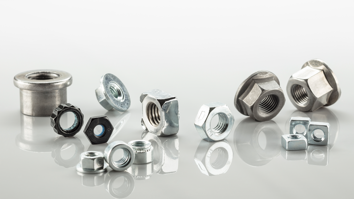 Nötter för automotive industri